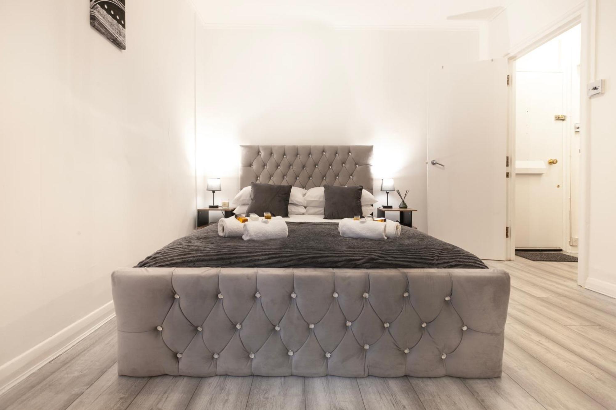 Beautiful One Bedroom Flat In Scott Ellis Gardens Londres Extérieur photo